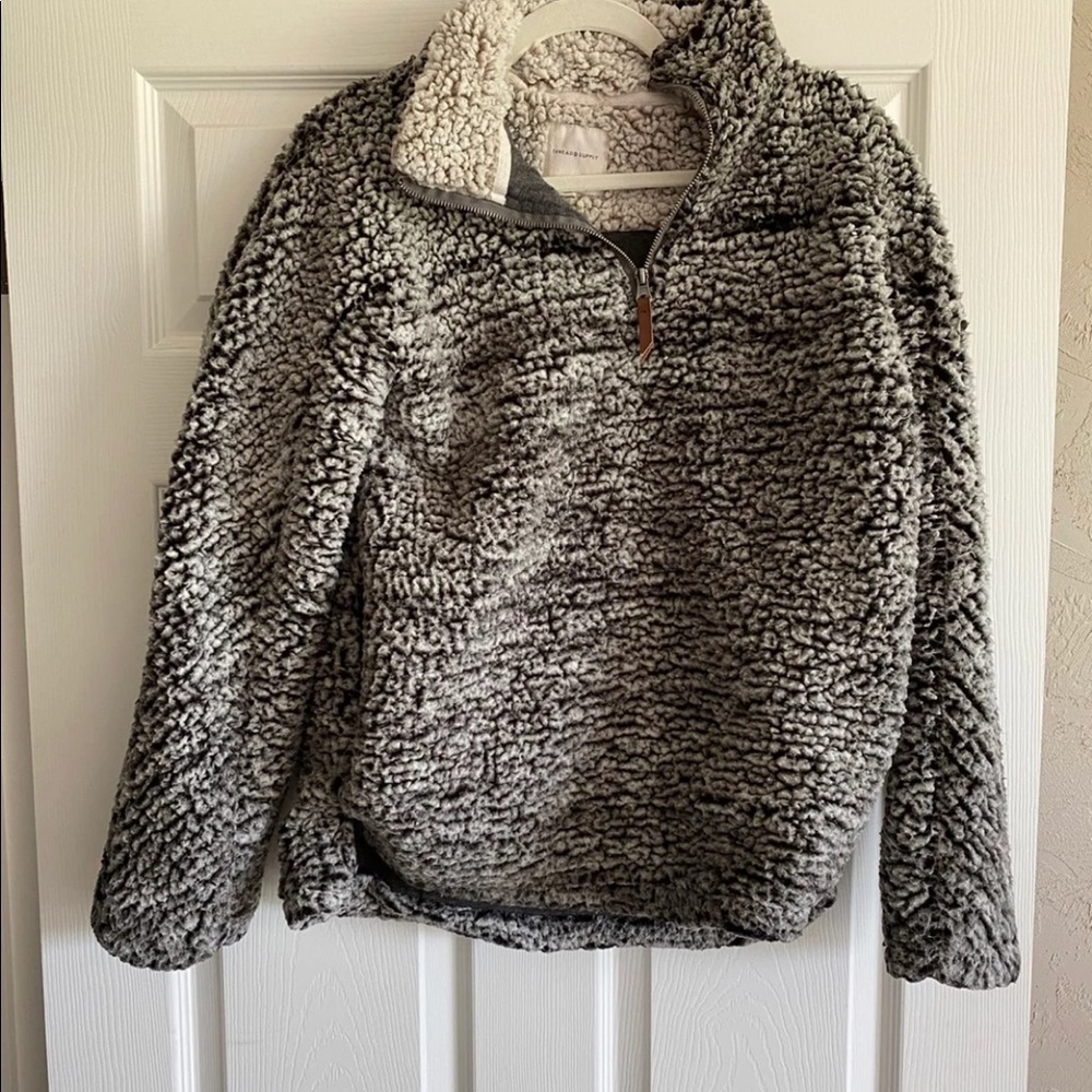 Thread and supply Sherpa